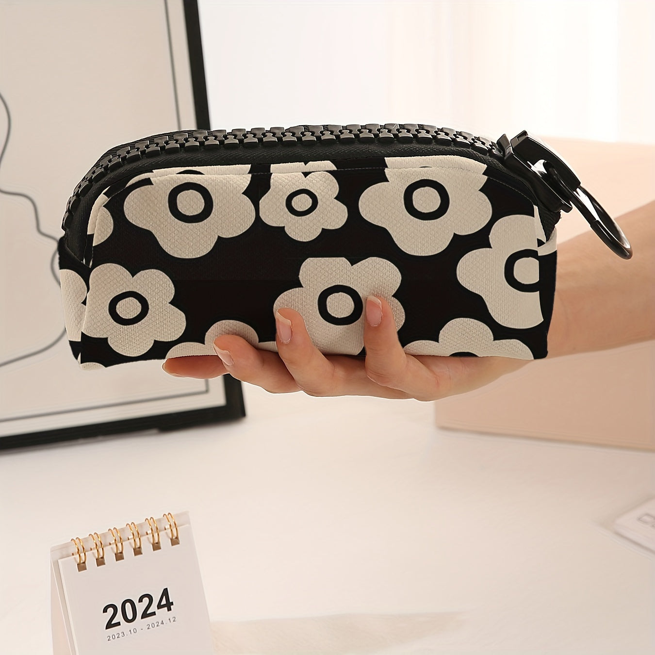 1pc, Large Zipper Pencil Case with Floral Print, Spacious Makeup Bag, Oversized Zipper Stationery Pencil Case Suitable for Pens And School Supplies