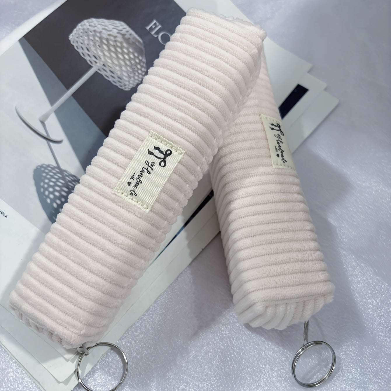 1pc of Easy Crystal Velvet Fabric Label Multi-Purpose Stationery Storage Pencil Case